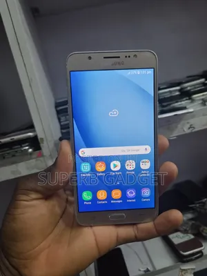 Samsung Galaxy J7 16 GB Gold
