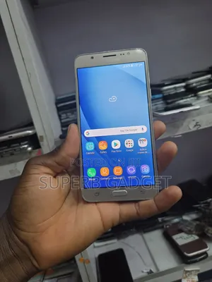 Samsung Galaxy J7 16 GB Gold