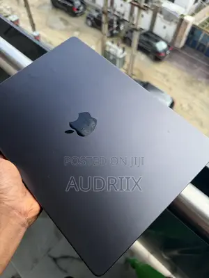 Laptop Apple MacBook Pro 2024 M4 Pro 24GB Apple M4 Pro SSD 512GB