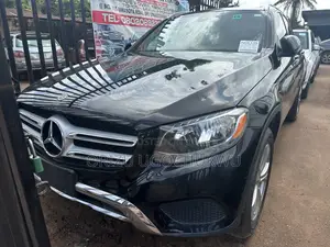 Mercedes-Benz GLC-Class 2017 Black