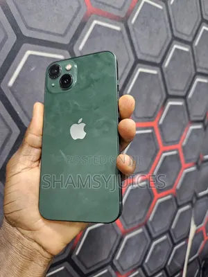 Apple iPhone 13 128 GB Green