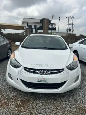 Hyundai Elantra Limited Sedan FWD (1.8L 4cyl 6A) 2013 White