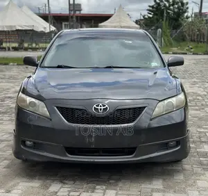 Toyota Camry SE V6 4dr Sedan (3.5L 6cyl 6AM) 2008 Gray