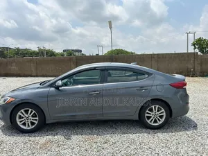 Hyundai Elantra Value Edition Sedan FWD (1.8L 4cyl 6A) 2016 Gray