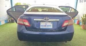 Toyota Camry 2010 Blue