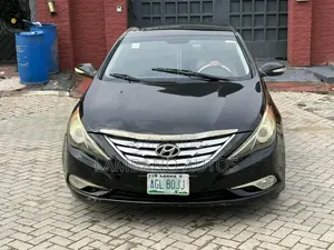 Hyundai Sonata 2012 Black