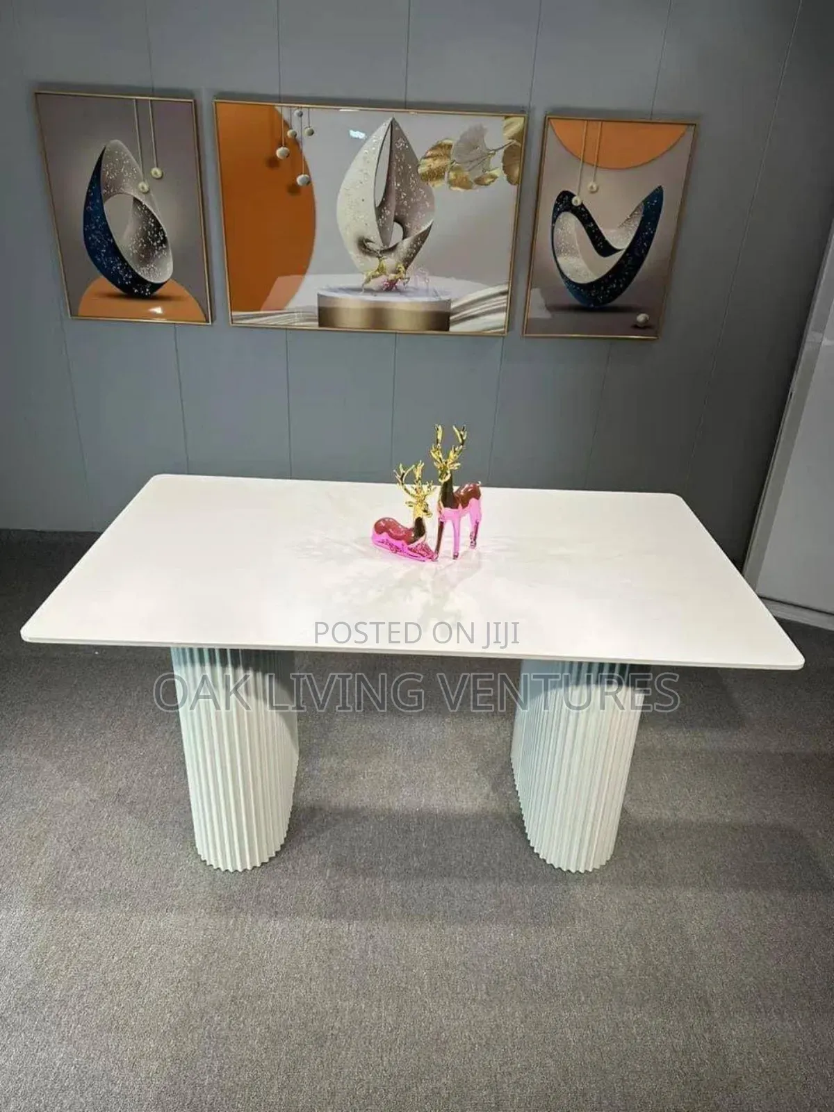 Center Table With Mable