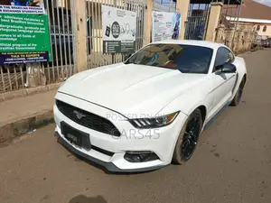 Ford Mustang 2017 White