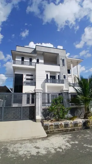 9bdrm Maisonette in Prestigious Udenwa for sale