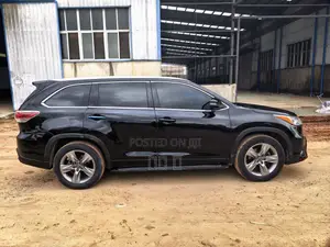 Toyota Highlander 2016 Black