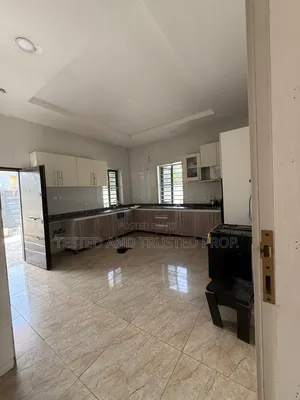 Mini Flat in Opposite Chevron, Ikota for rent