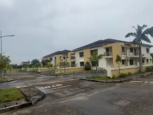20bdrm Townhouse/Terrace in Ikate Lekki Phase 1 for sale
