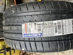 285/40-22 Michelin