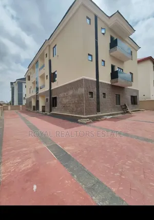 3bdrm Block of Flats in Mabushi for sale