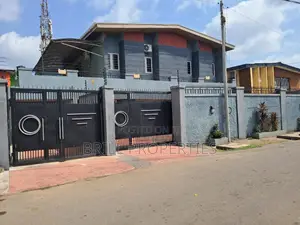 6bdrm Duplex in Ogunlana for sale