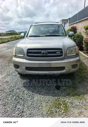 Toyota Sequoia SR5 4dr SUV (4.7L 8cyl 5A) 2005 Gray