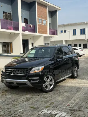 Mercedes-Benz M Class ML350 4MATIC 4dr SUV AWD (3.5L 6cyl 7A) 2014