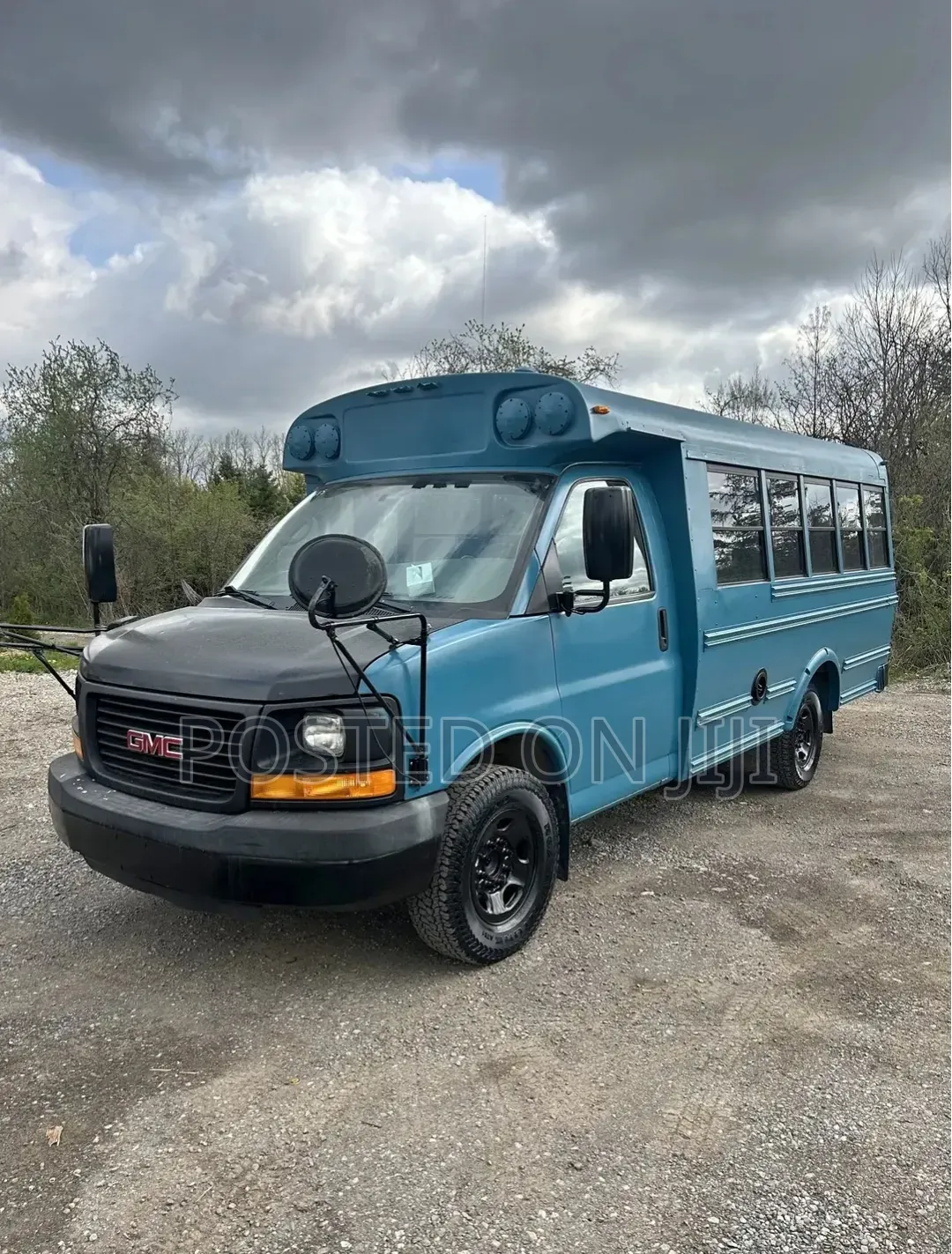 GMC Savana 2024 Blue