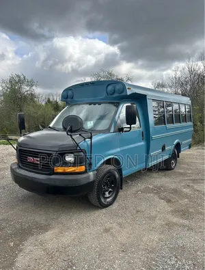 GMC Savana 2024 Blue
