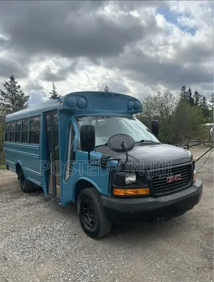 GMC Savana 2024 Blue