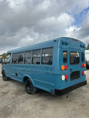 GMC Savana 2024 Blue