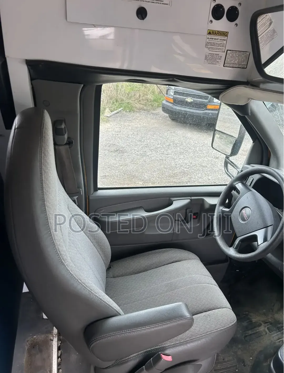 GMC Savana 2024 Blue