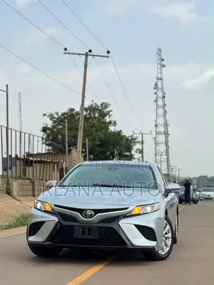 Toyota Camry 2020 Silver