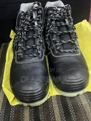 New Factory Original Boots Available for Sale