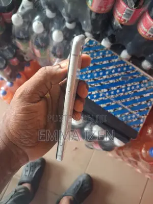 Apple iPhone XR 64 GB Silver