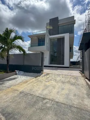 5bdrm House in Ikoyi for sale