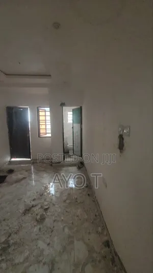 Studio Apartment in Bariga for rent
