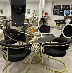 Luxury 4 Seaters Dinner Table