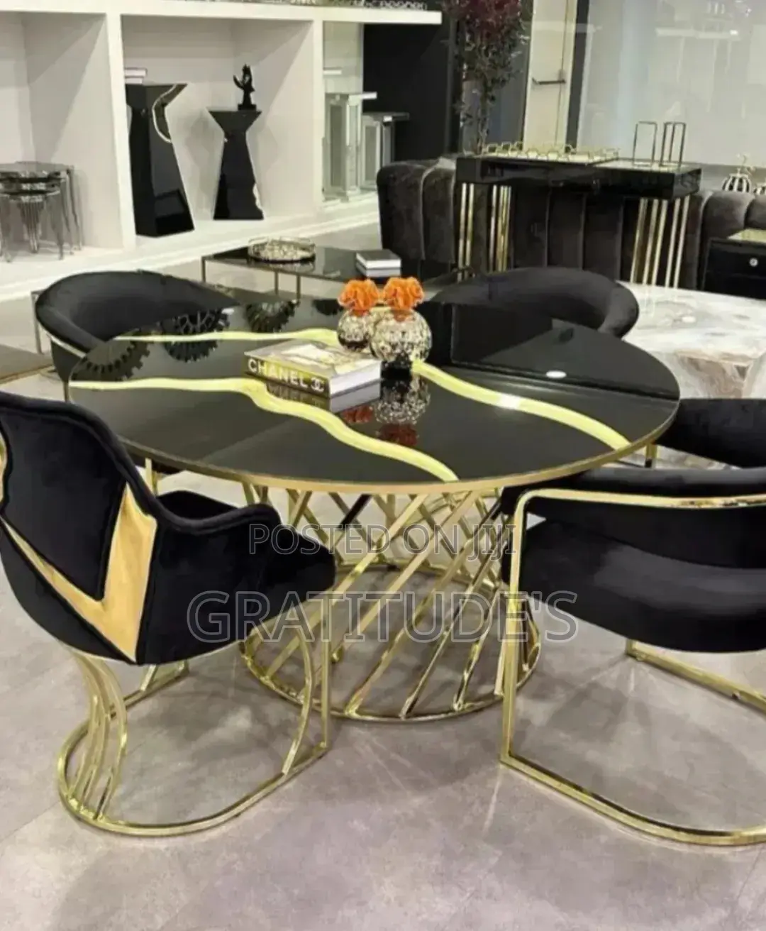 Luxury 4 Seaters Dinner Table