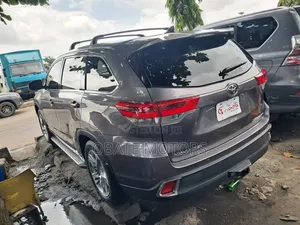 Toyota Highlander 2015 Gray