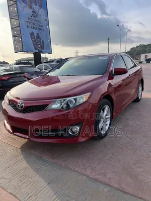 Toyota Camry 2014 Red