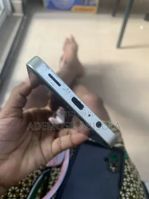 Samsung Galaxy A06 128 GB Gold