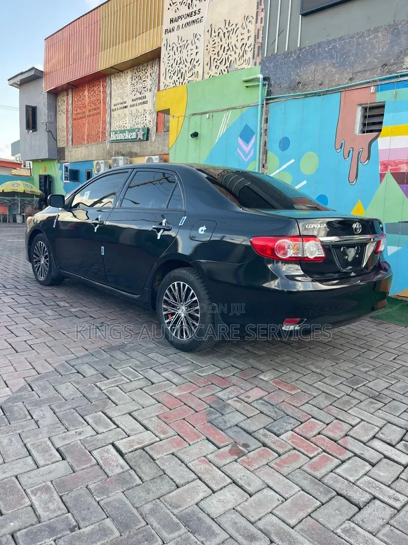 Toyota Corolla 2011 Black