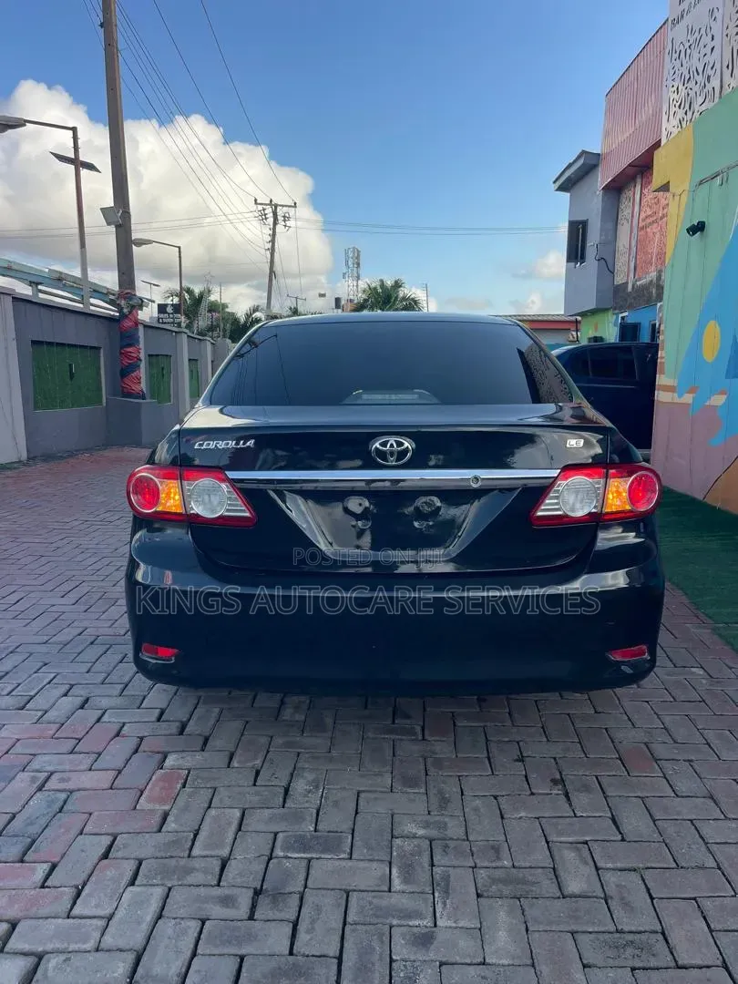 Toyota Corolla 2011 Black