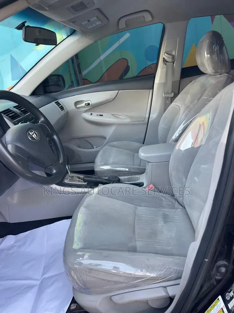 Toyota Corolla 2011 Black