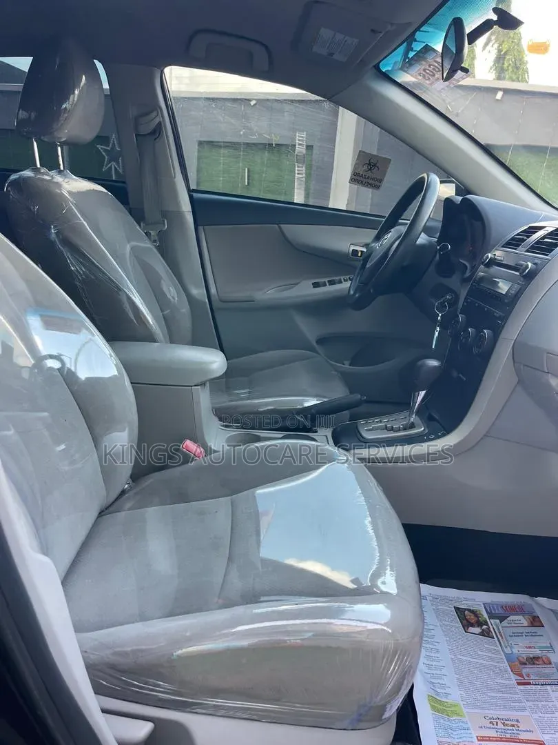 Toyota Corolla 2011 Black