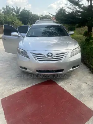 Toyota Camry LE 4dr Sedan (2.4L 4cyl 5A) 2009 Silver