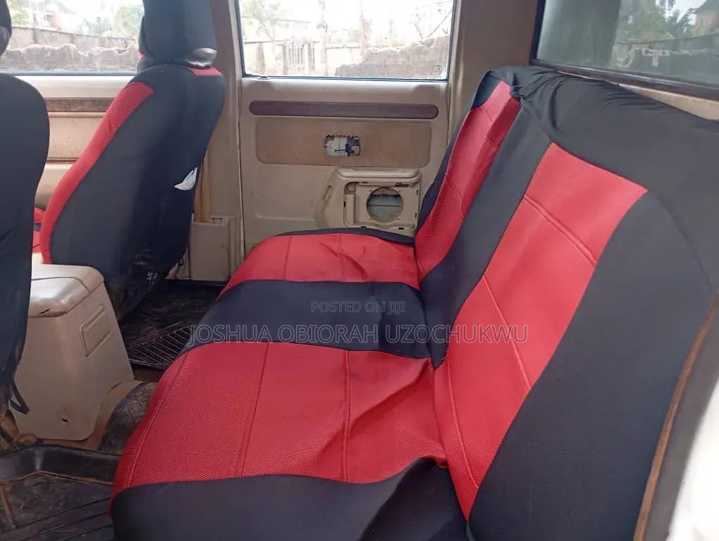 Dodge B2000 2013 White