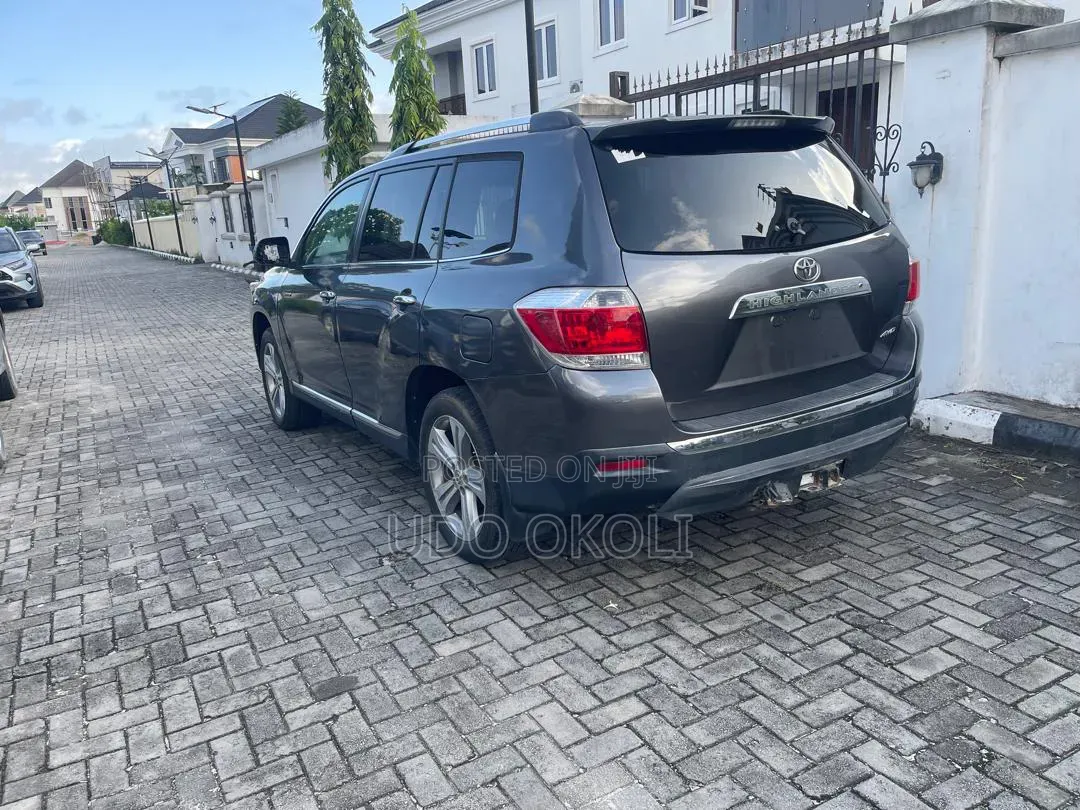 Toyota Highlander 2013 Gray