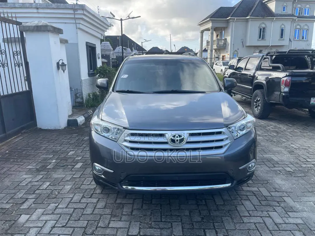 Toyota Highlander 2013 Gray