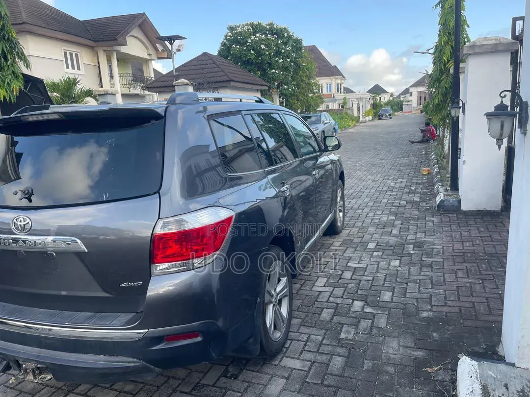 Toyota Highlander 2013 Gray