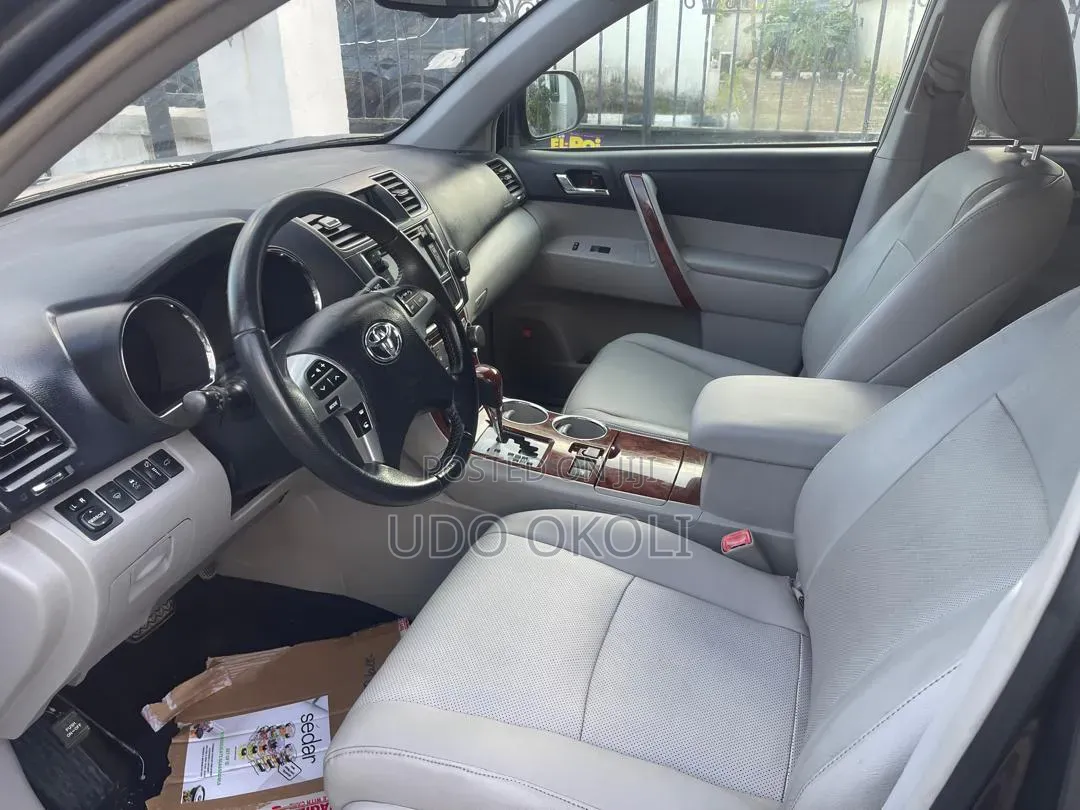 Toyota Highlander 2013 Gray