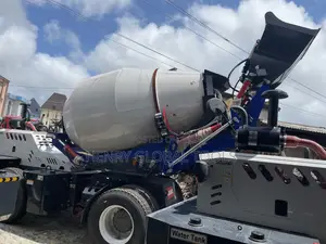 6cubic Concrete Mobile Self Load Concrete Mixer 6000l