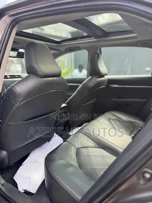Toyota Camry XLE V6 FWD (3.5L 6cyl 8AM) 2018 Brown