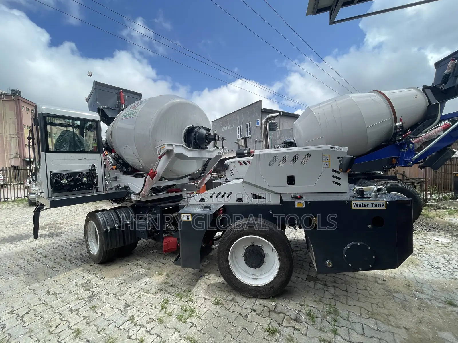 4cubic Mobile Industrial Self Load Concrete Mixer 4000l