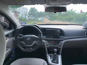 Hyundai Elantra 2016 Black